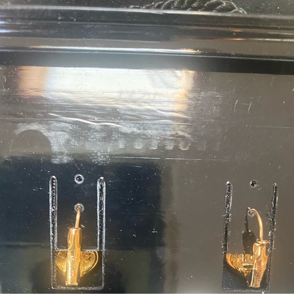 Swarovski Signature Jewelry Heart Earrings - Picture 3 of 4